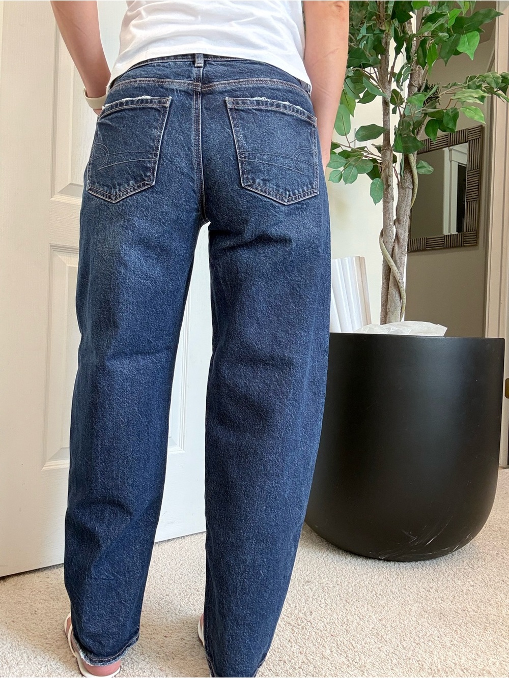 American Eagle Outfitters Dark Blue Women’s Barrel Jeans